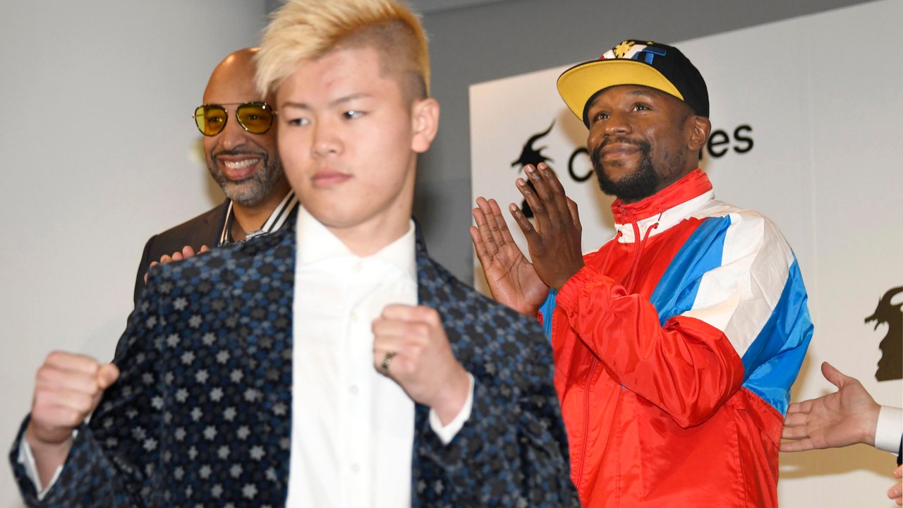 Column: Mayweather takes a hit for The Money Team